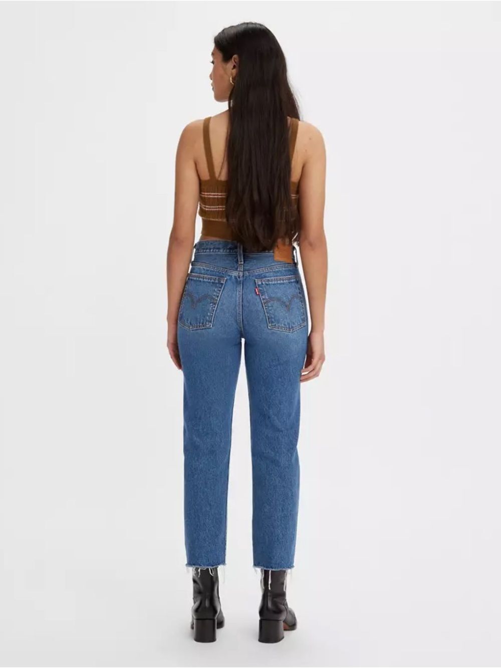 NWT Levi's Premium Wedgie High-Rise Straight Jeans in Medium Blue Tapered Leg